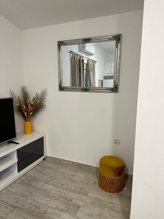 Apartman Nela Apartman Kaštel Sućurac Kültér fotó