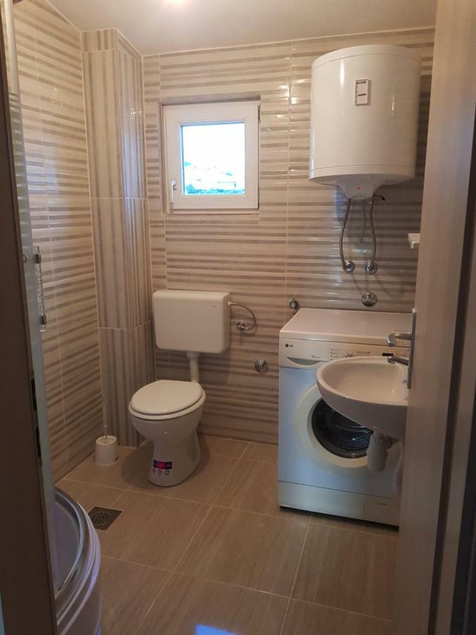 Apartman Nela Apartman Kaštel Sućurac Kültér fotó
